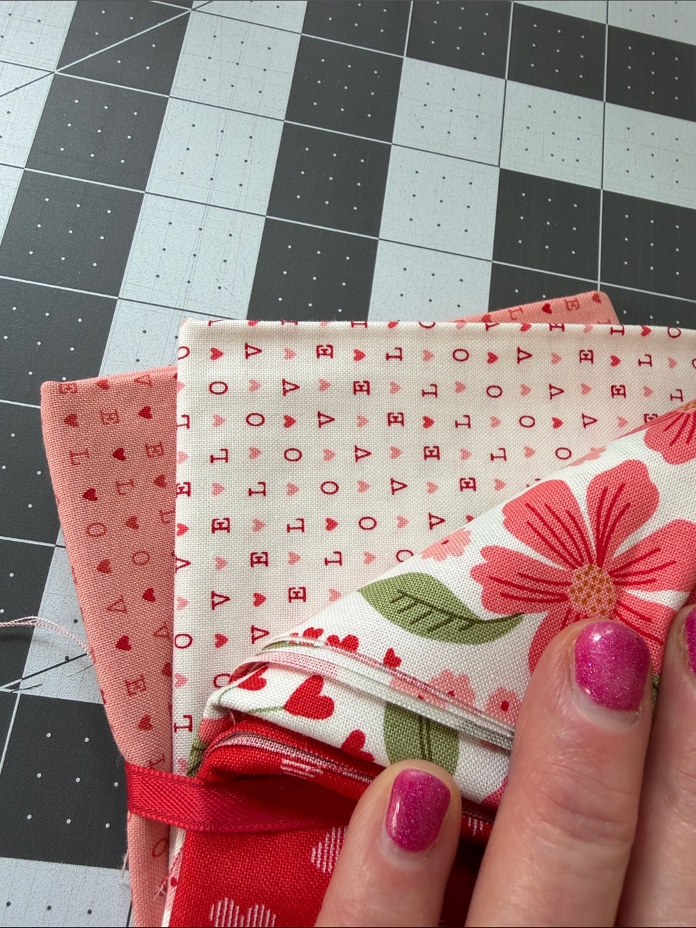 New…. Fat Quarter Bundle - Picture 3 of 3